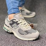 کفش نیوبالانس New Balance 2002R