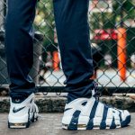 کتونی نایک ایر مور آپتمپو سفید سرمه ای Nike Air More Uptempo