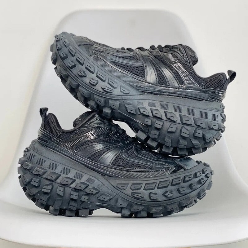 بالنسیاگا دیفندر بانسر مشکی Balenciaga Defender Bouncer بالنسیاگا دیفندر بانسر مشکی Balenciaga Defender Bouncer