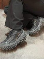 بالنسیاگا دیفندر بانسر مشکی Balenciaga Defender Bouncer