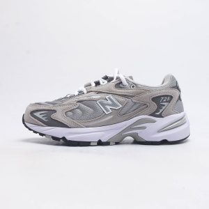 کتونی نیوبالانس 725 New Balance