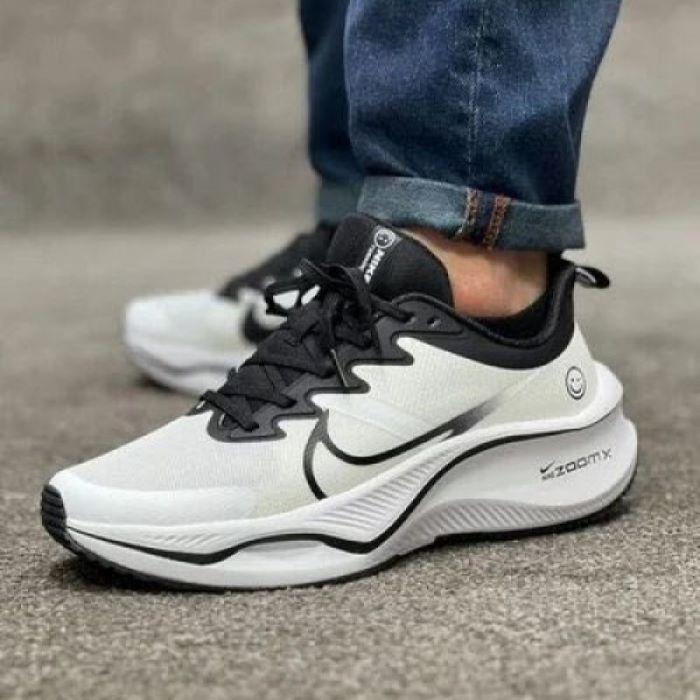 نایک زوم ایکس لبخند سفید Nike Zoom X Smiley نایک زوم ایکس لبخند سفید Nike Zoom X Smiley