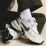 کتونی نایک وی تو کی ران سبز NIKE V2K RUN