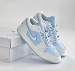 نایک جردن وان آبی یخی Jordan 1 Low SE Reverse Ice Blue