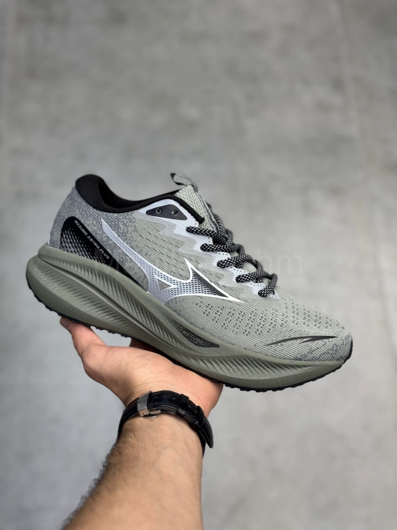 خرید کفش میزانو استرو پلاس سبز زیتونی خرید کفش میزانو استرو پلاس سبز زیتونی Mizuno Astro Plus Olive Green